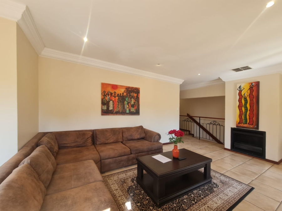 To Let 4 Bedroom Property for Rent in Eagles Landing North West